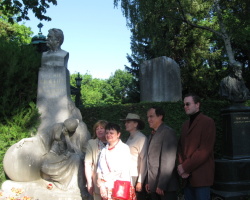 Zjezd do Vdn - pietn shromdn u hrobu Dr. Emila Holuba, 19. 5. 2012